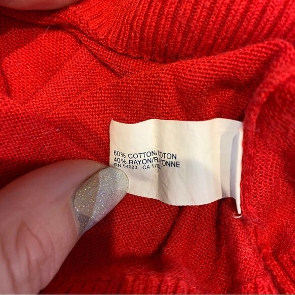 Gap Red V Neck Long Sleeved Light Knit Sweater Size Medium - Picture 4 of 4